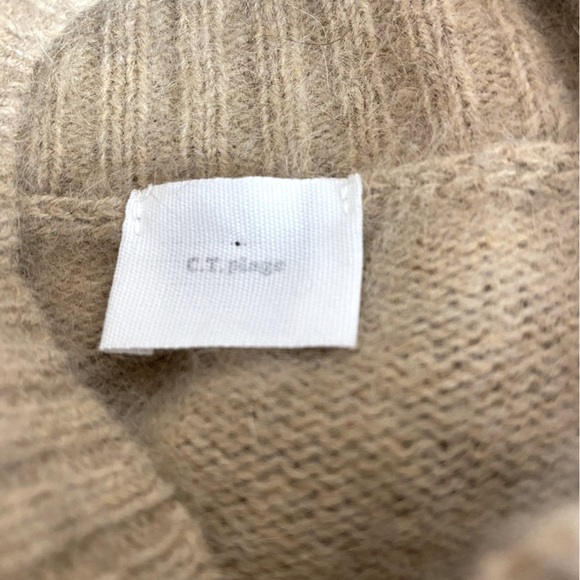 C.T. Plage Camel Raccoon Fox Turtle Neck Pullover Size 4 - Picture 6 of 7